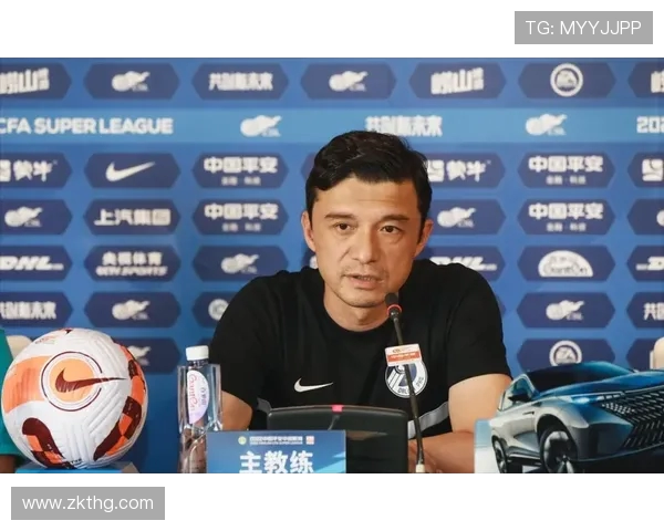 谢晖执教生涯回顾与展望:从球员到教练的跨越与挑战 谢晖执教生涯回顾与展望:从球员到教练的跨越与挑战