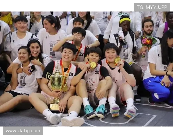 聚焦篮球巨星成长之路与赛场内外传奇故事全景深度解析篇章展示录