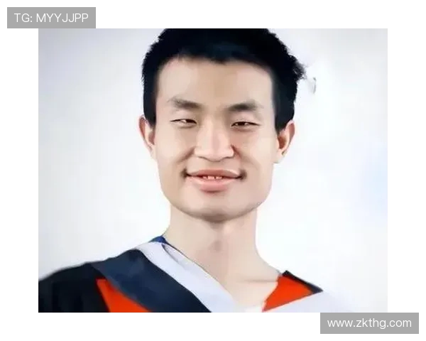 足球天才崛起：这位年轻球员如何凭借天赋与努力征服世界赛场