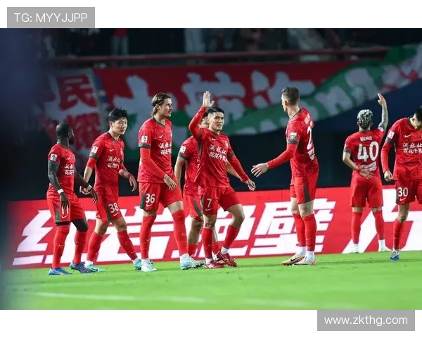 河南队奋力拼搏新赛季 目标冲击顶级联赛争冠荣耀