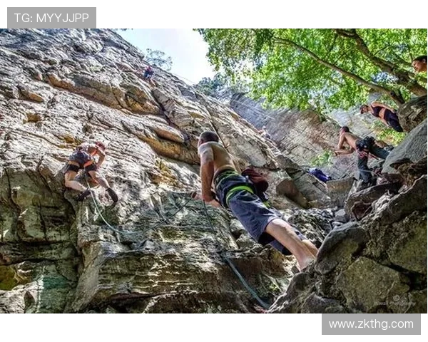 深圳极限运动队在攀岩联赛中以74分稳居积分榜首位 深圳极限运动队在攀岩联赛中以74分稳居积分榜首位