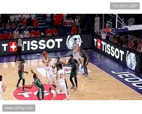 中国男篮迎战阿联酋队全力争胜展现实力与团队精神