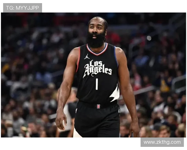 哈登对决老鹰狂砍45分带领球队逆转胜利展现超级巨星风范